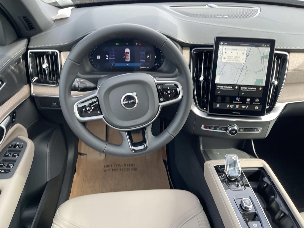 2026 Volvo XC90 Plus - Photo 13