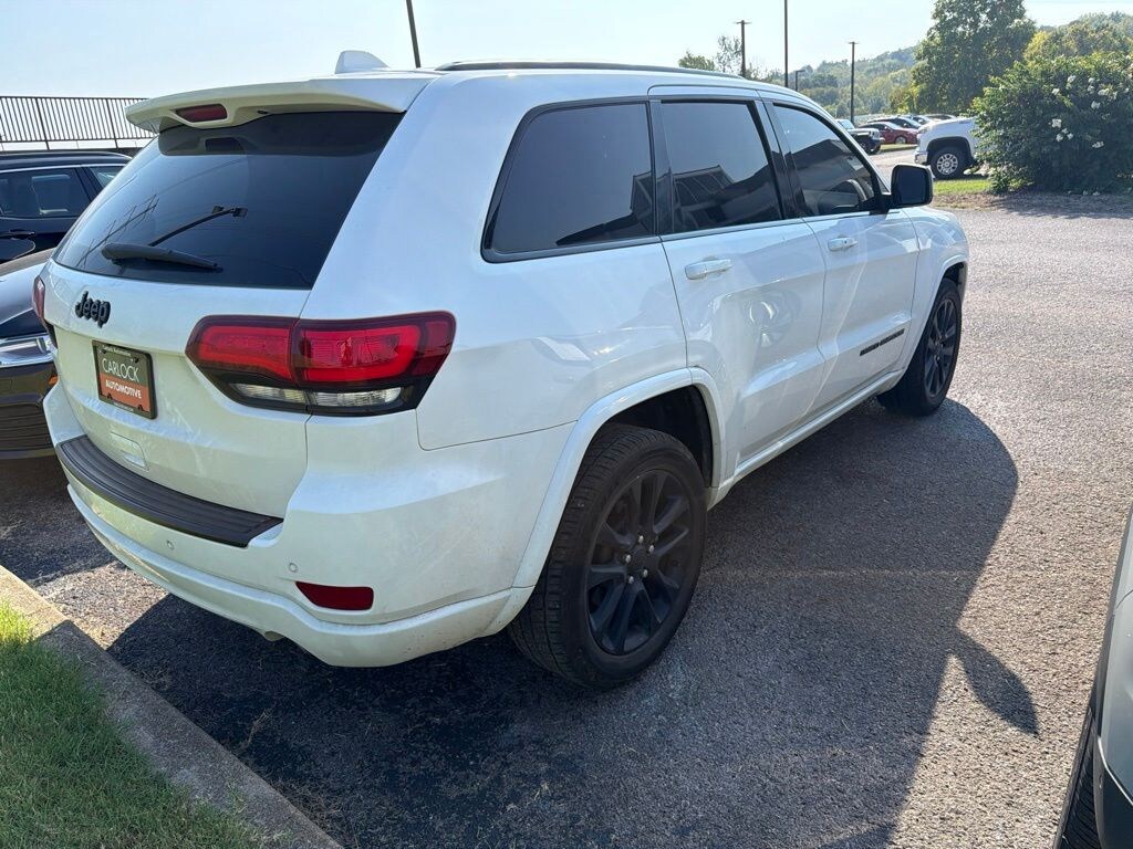 Used 2021 Jeep Grand Cherokee Laredo SUV