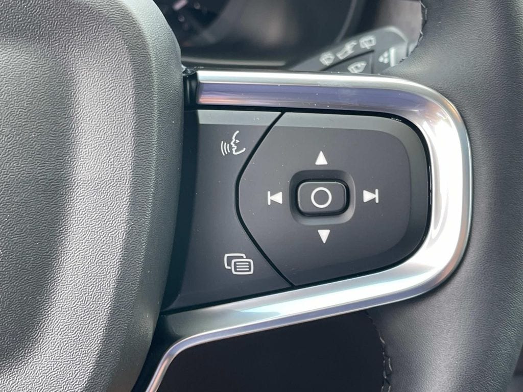 2026 Volvo XC40 Plus - Photo 32