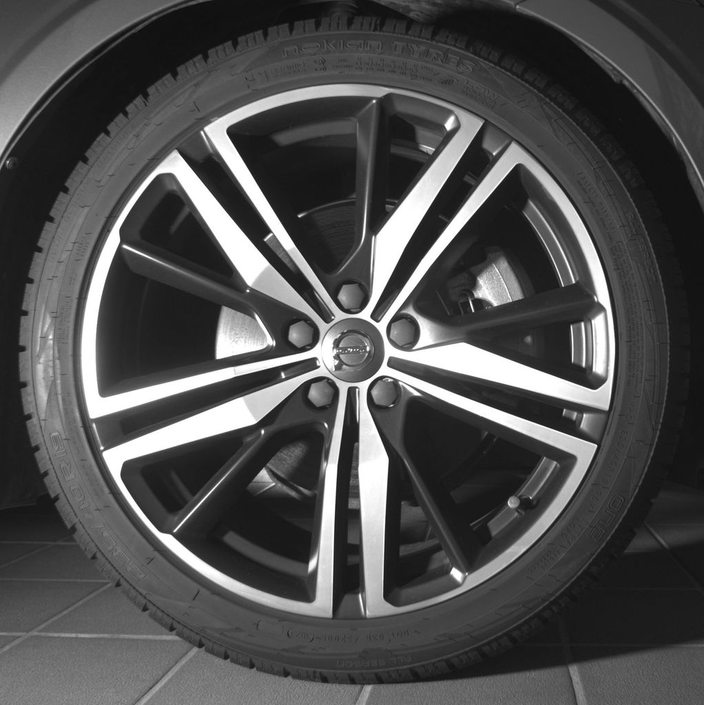 2021 Volvo V60 R-Design - Photo 16
