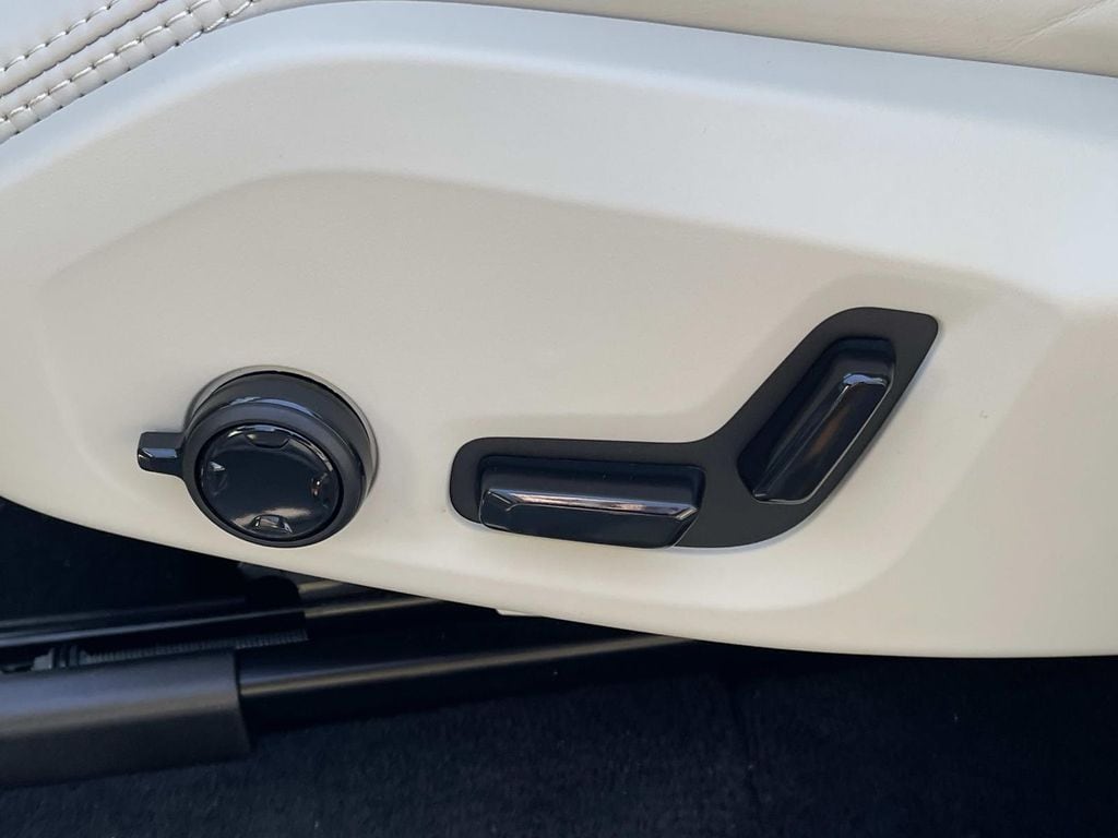 2026 Volvo XC90 Ultra - Photo 22