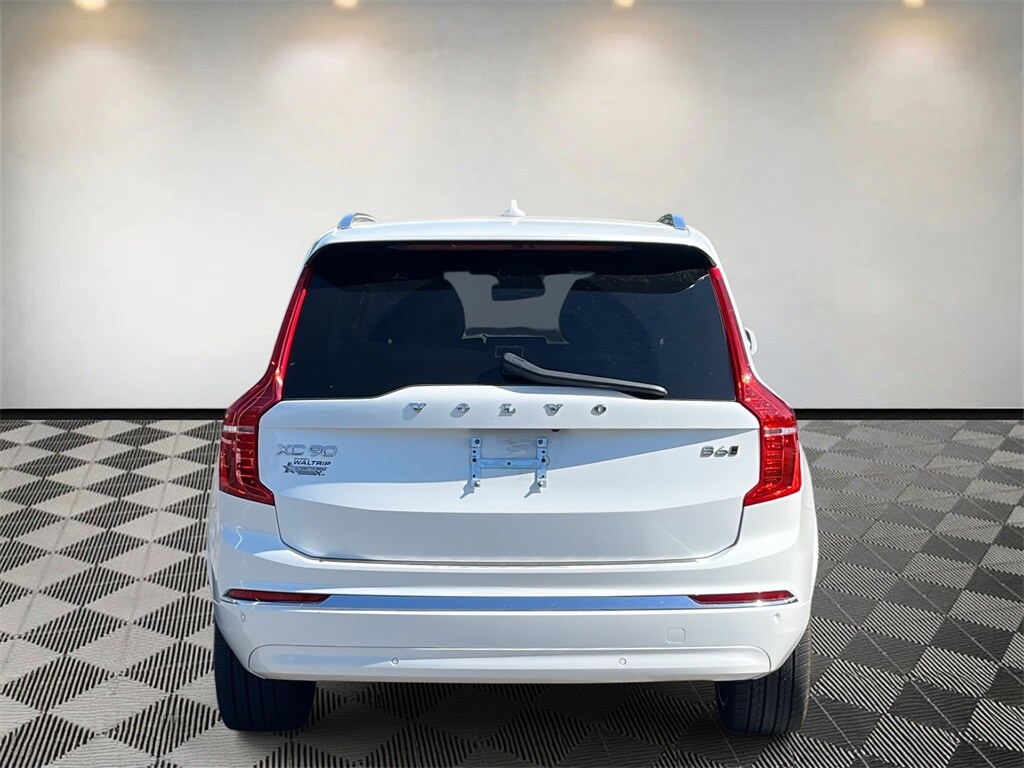 2023 Volvo XC90 AWD Ultimate photo 3
