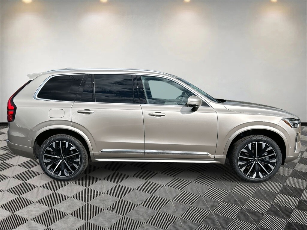 2025 Volvo XC90 photo 2