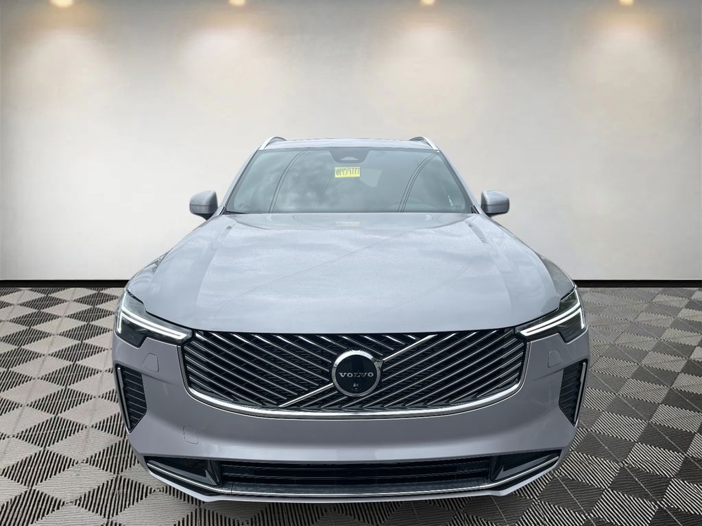 2026 Volvo XC90 Plus - Photo 8