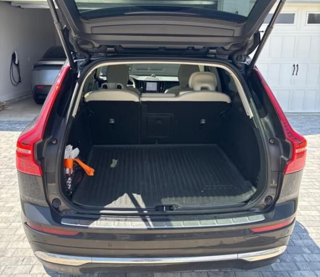 Used 2023 Volvo XC60 B6 AWD Ultimate Bright SUV