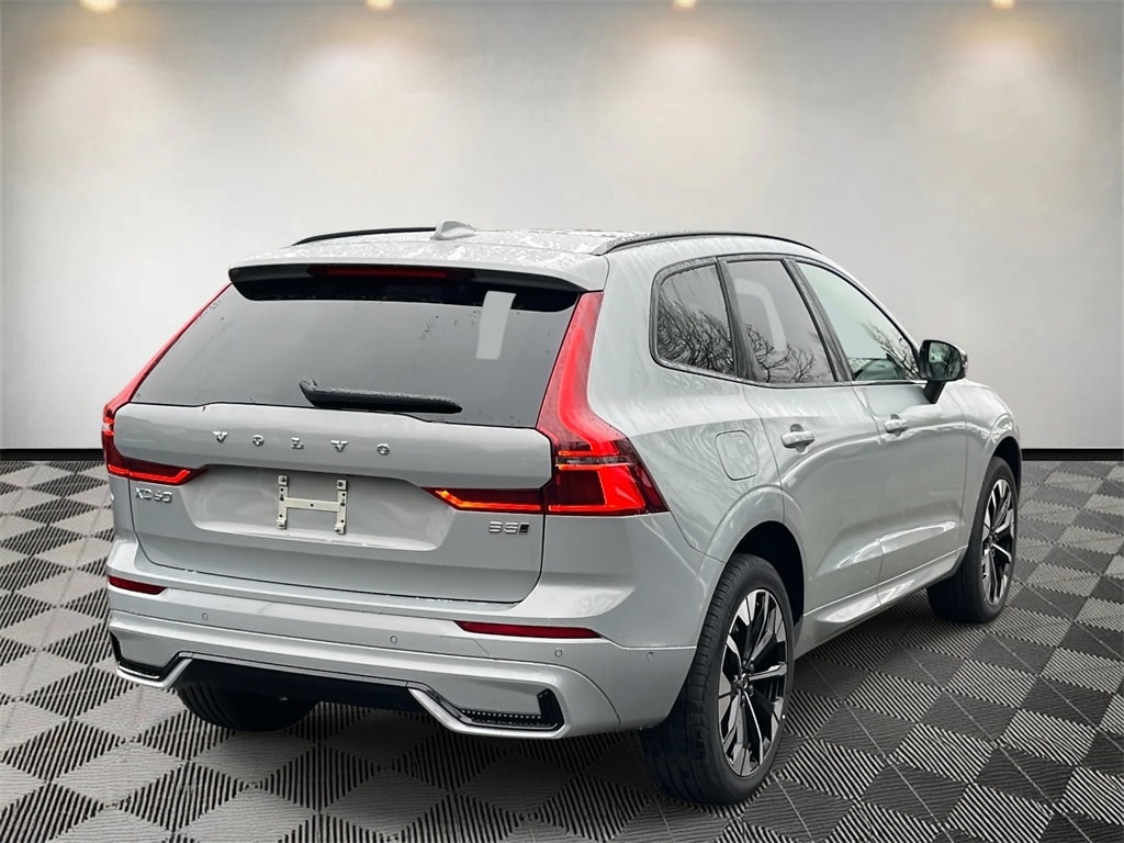 New 2026 Volvo XC60 B5 Plus SUV