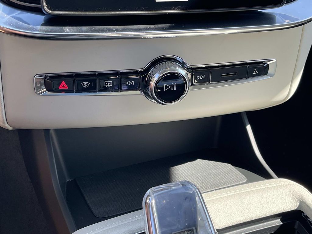 2026 Volvo XC90 Ultra - Photo 30