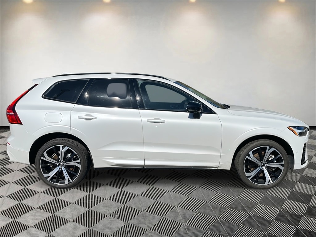 Certified 2025 Volvo XC60 plug-in hybrid T8 Ultra SUV