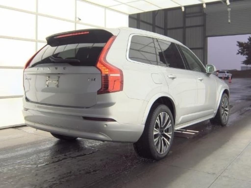 Certified 2022 Volvo XC90 T6 AWD Momentum 7 Seater SUV