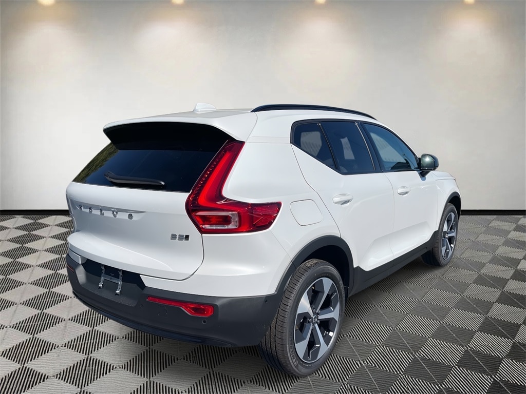 New 2026 Volvo XC40 B5 Plus SUV