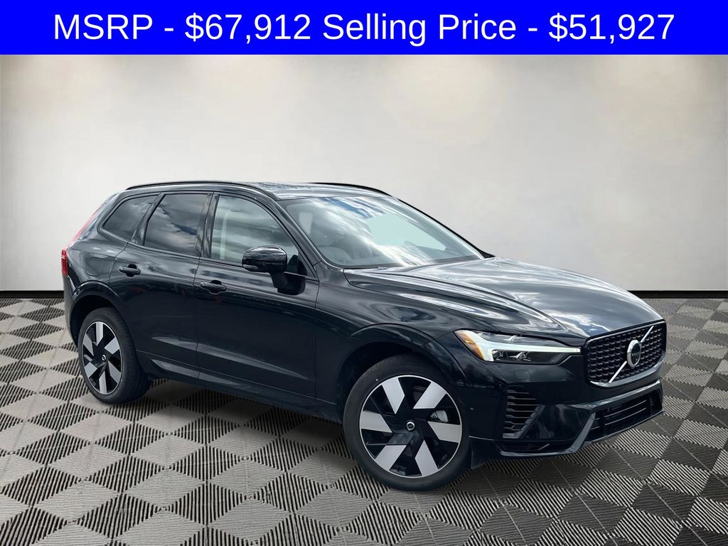 2025 Volvo XC60 plug-in hybrid SUV 