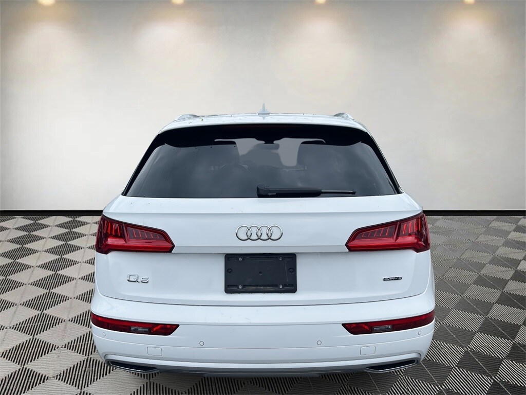 2020 Audi Q5 45 Premium photo 3