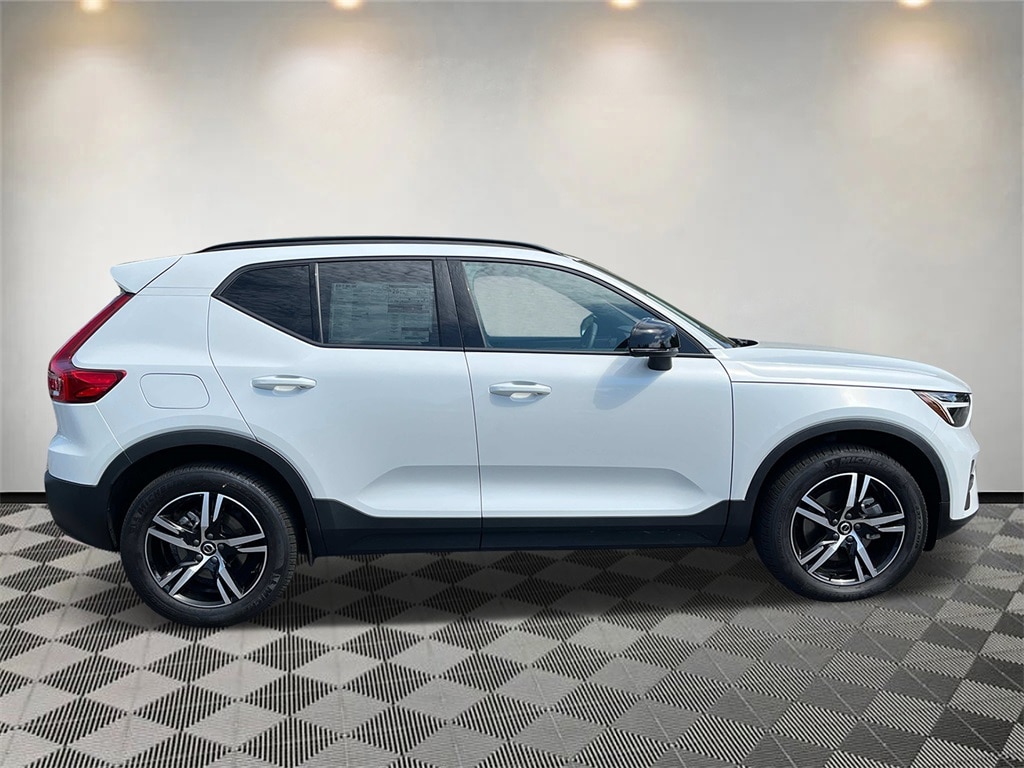 Certified 2024 Volvo XC40 Core with VIN YV4L12UK2R2211295 for sale in Brentwood, TN