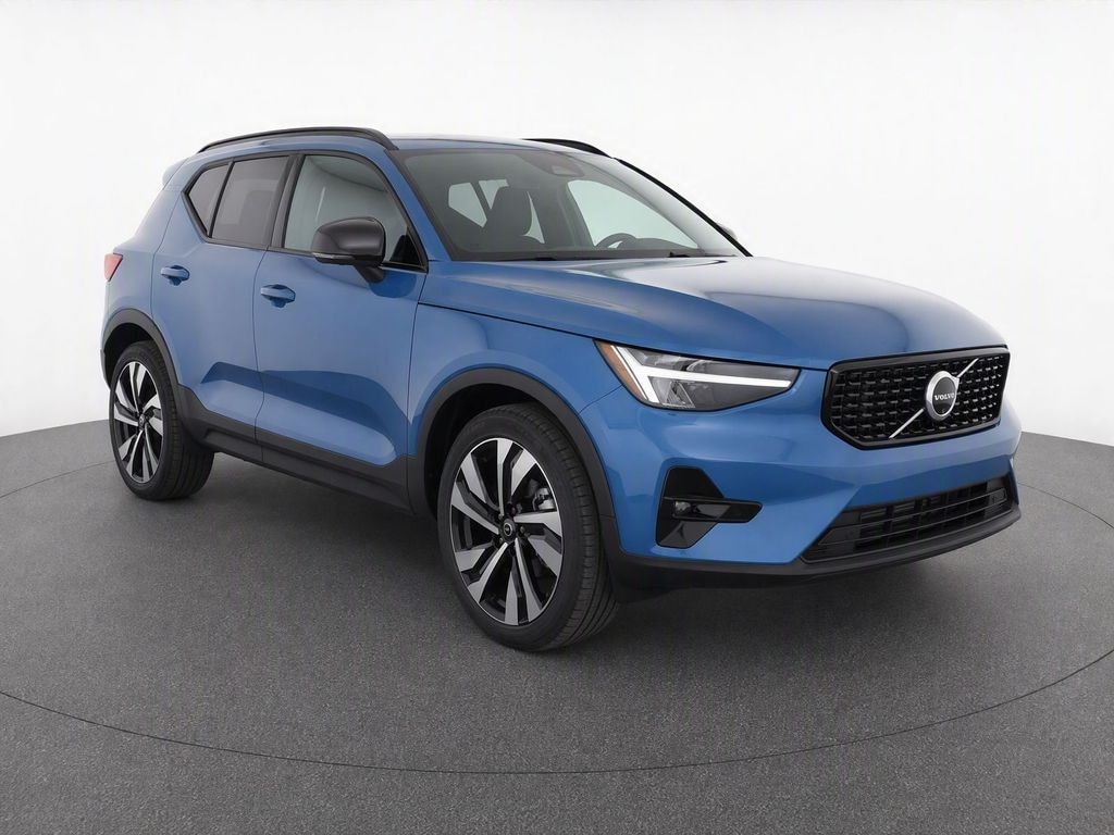 Certified 2024 Volvo XC40 B5 Plus Dark SUV