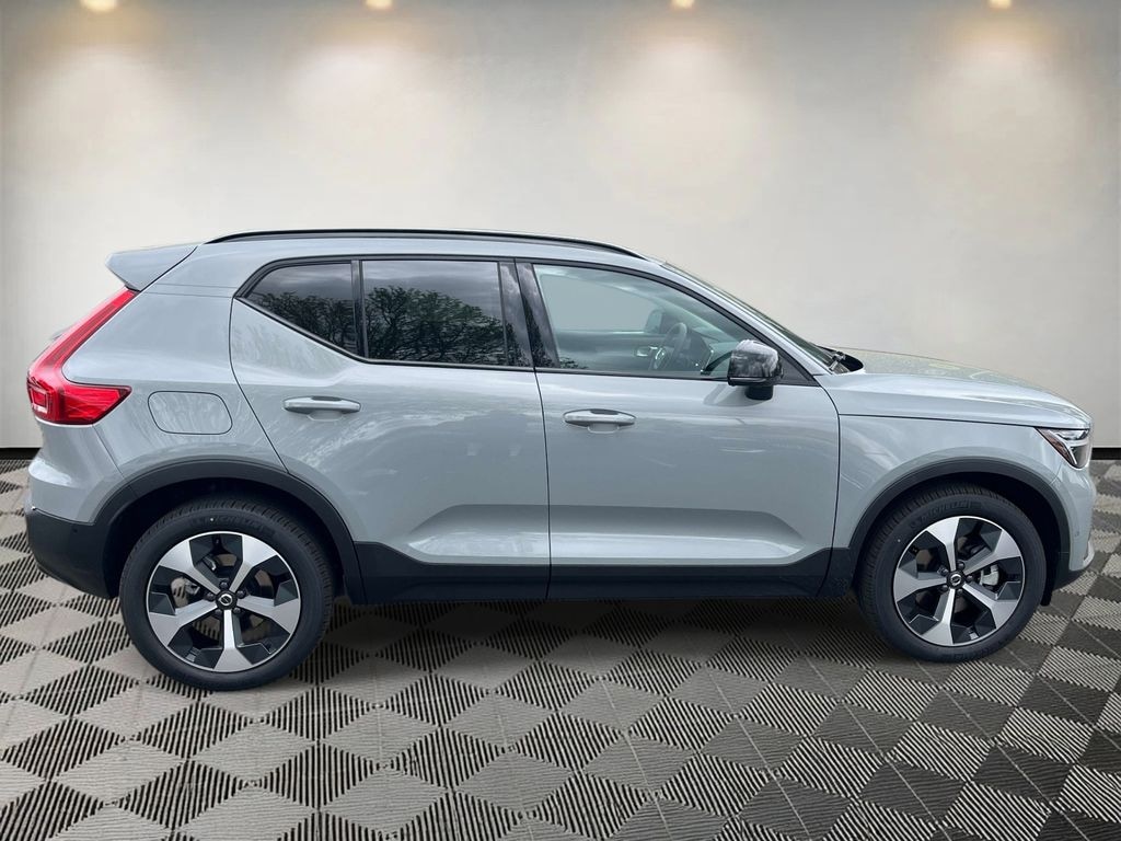 New 2026 Volvo XC40 B5 Plus SUV