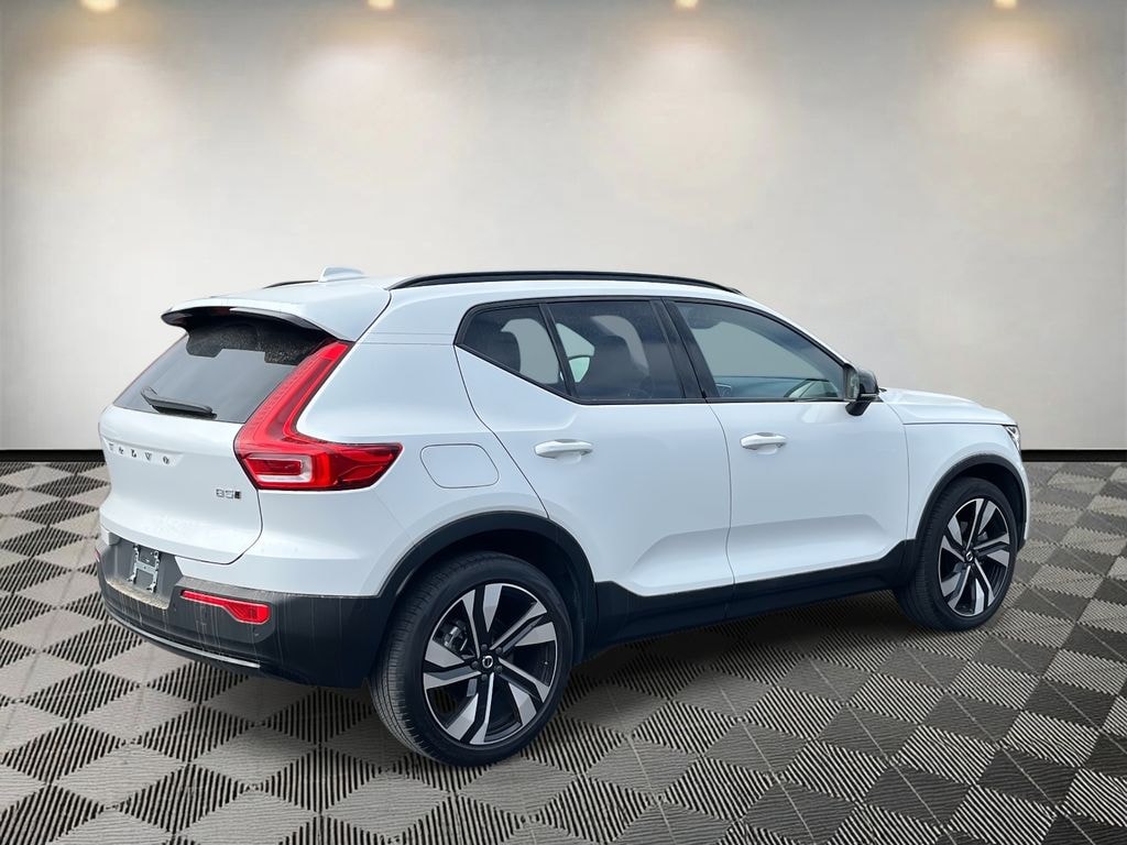 Certified 2023 Volvo XC40 B5 AWD Ultimate Dark SUV