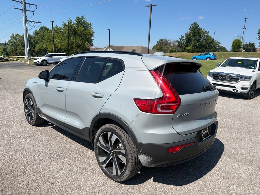 Used 2024 Volvo XC40 B5 Ultimate Dark SUV