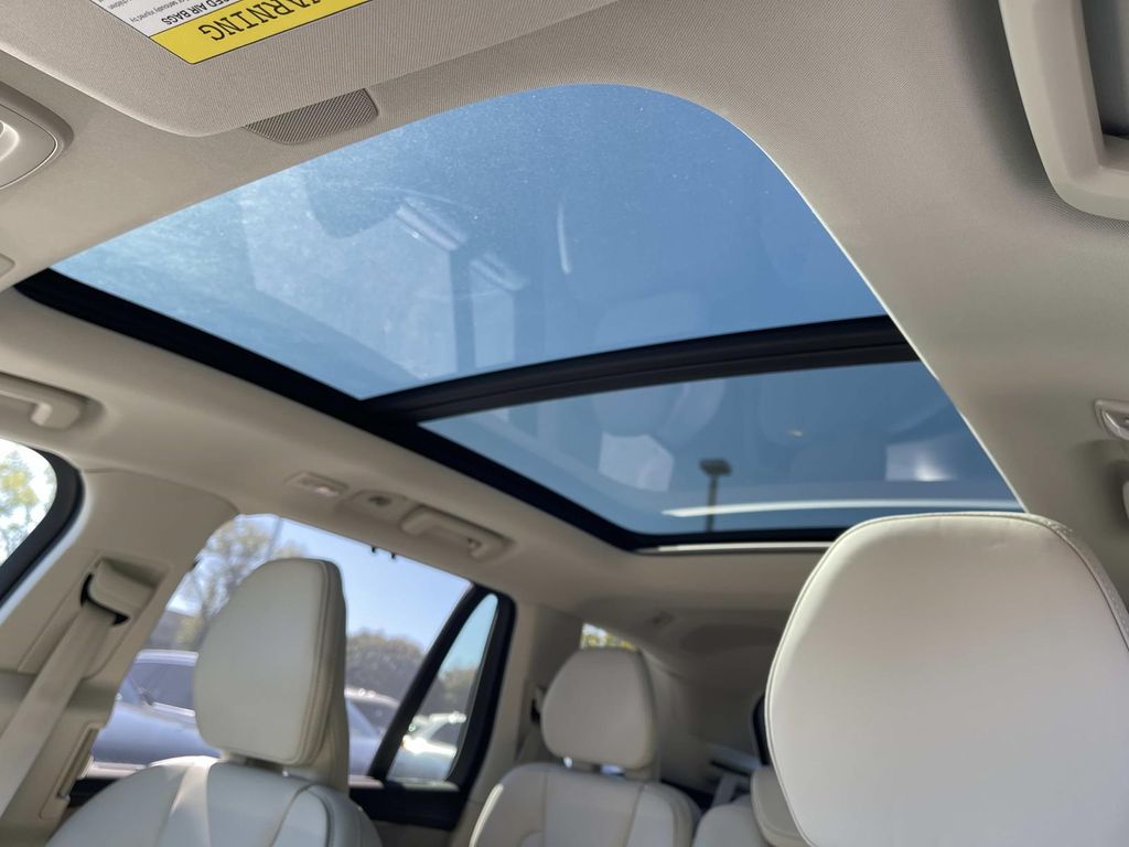 2026 Volvo XC90 Ultra - Photo 27