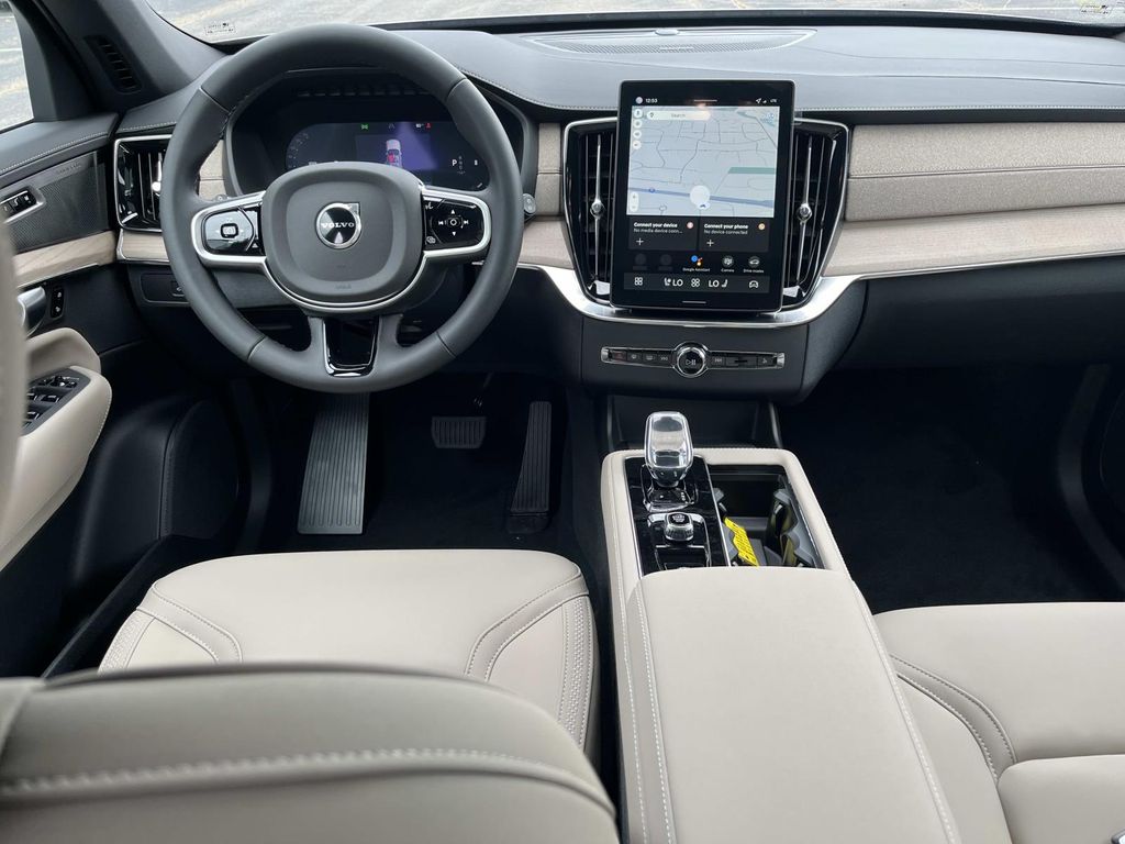 2026 Volvo XC90 Plus - Photo 13