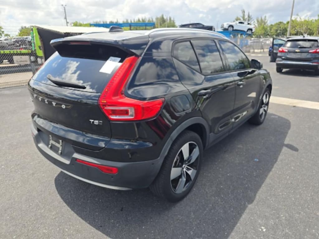Used 2019 Volvo XC40 T5 SUV