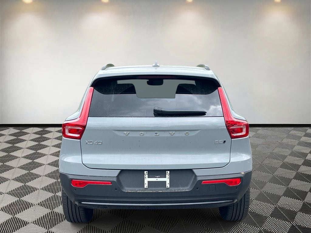 New 2026 Volvo XC40 B5 Plus SUV