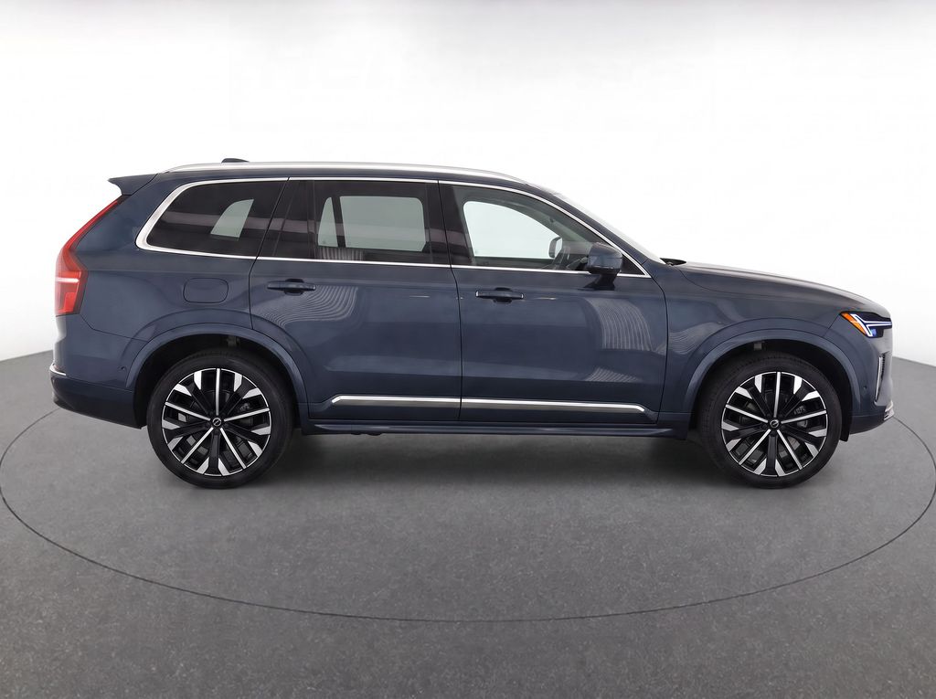 2026 Volvo XC90 Plus - Photo 8