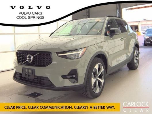 2024 Volvo XC40 B5 Plus Dark AWD's photo