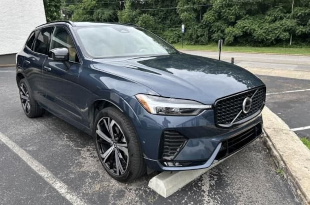 Used 2024 Volvo XC60 B5 Ultimate Dark SUV