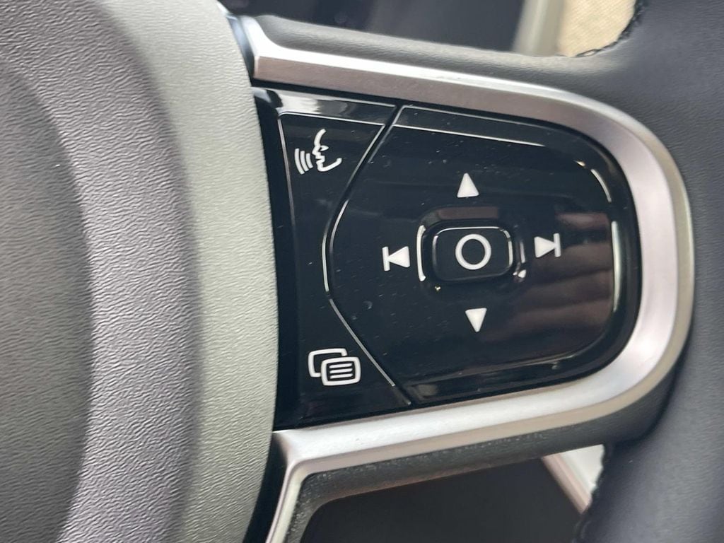 2026 Volvo XC90 Plus - Photo 33