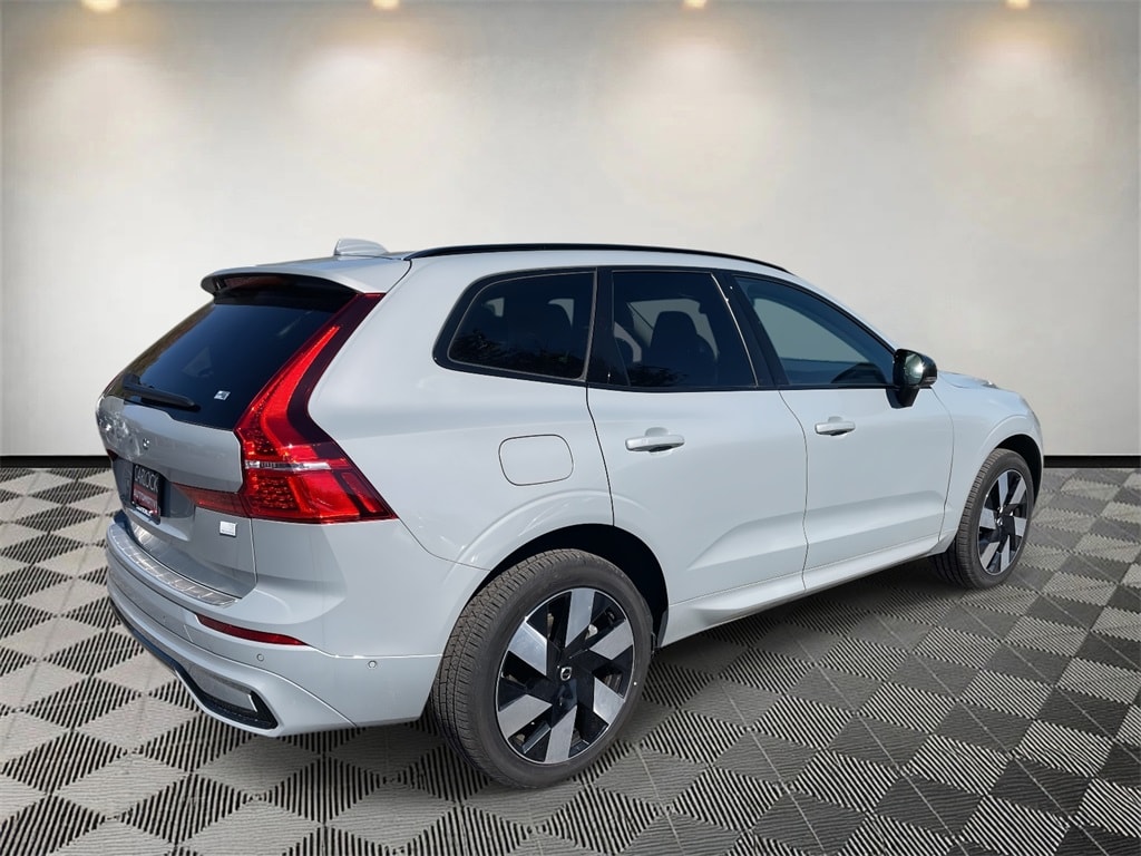 Certified 2024 Volvo XC60 plug-in hybrid T8 Plus Dark SUV