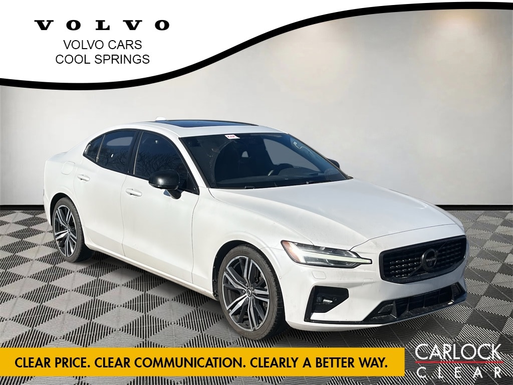 2019 Volvo S60 R-Design's photo