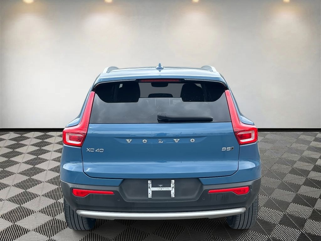 Certified 2023 Volvo XC40 B5 AWD Plus Bright SUV