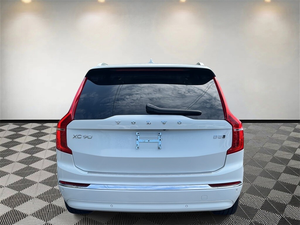 2025 Volvo XC90 B5 Plus photo 4