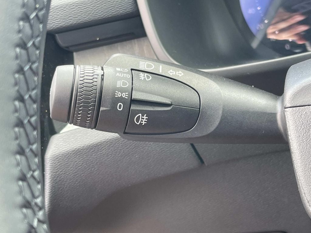 2026 Volvo XC40 Plus - Photo 33