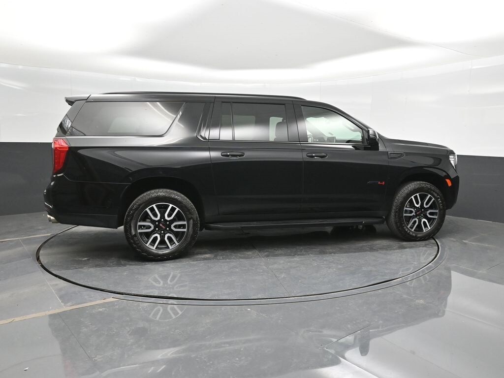 2023 Gmc Yukon XL AT4 photo 2