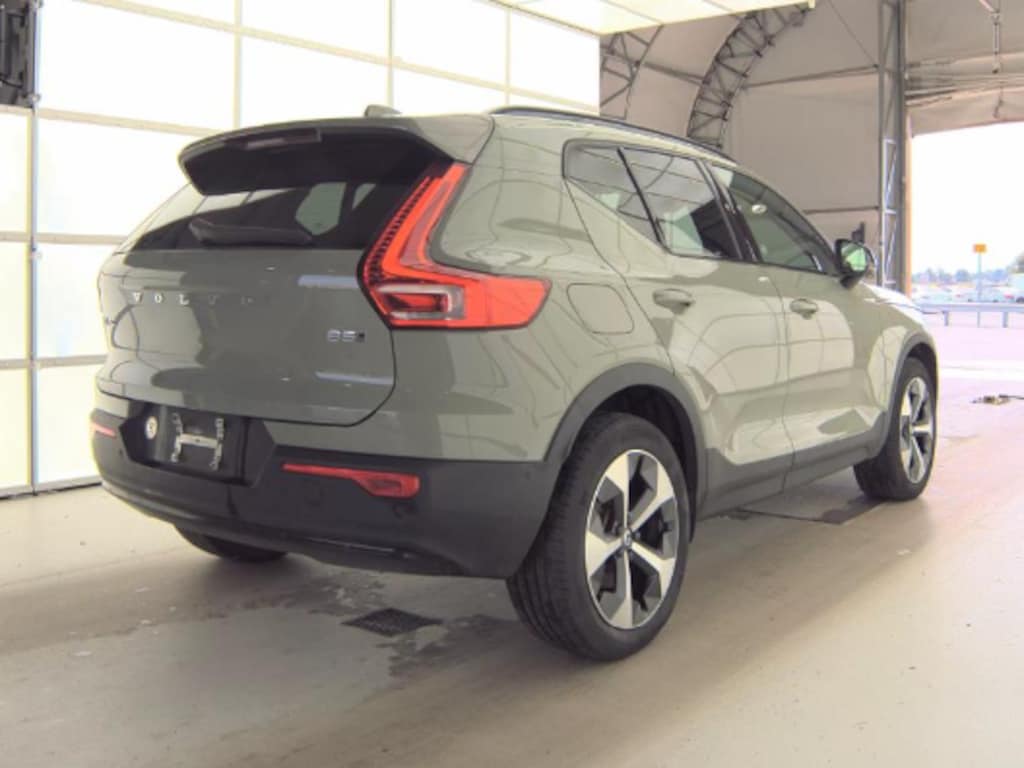 Used 2024 Volvo XC40 B5 Plus Dark SUV