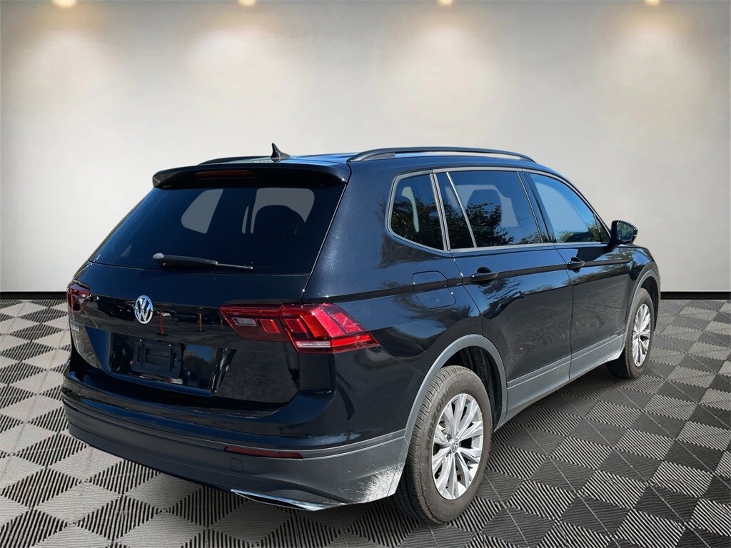 2020 Volkswagen Tiguan S photo 3