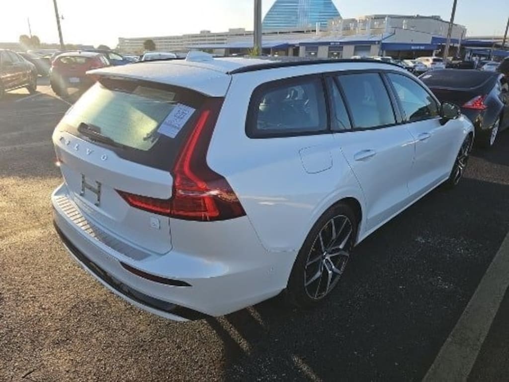 Certified 2024 Volvo V60 plug-in hybrid T8 Polestar Engineered Wagon
