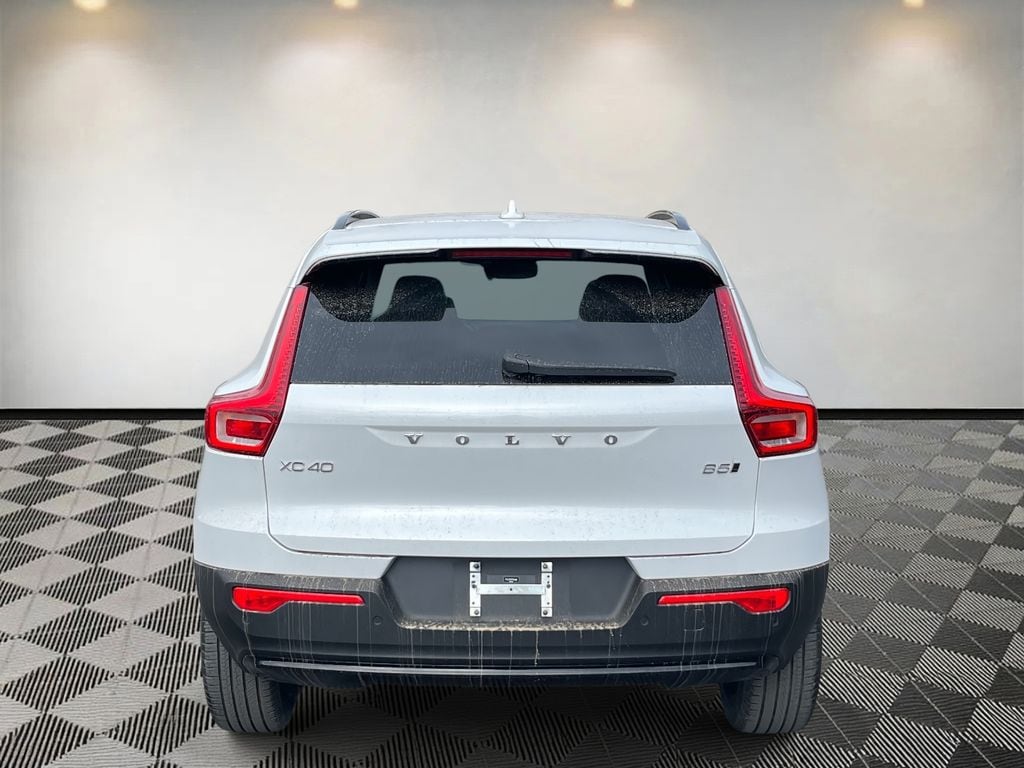 Certified 2023 Volvo XC40 B5 AWD Ultimate Dark SUV