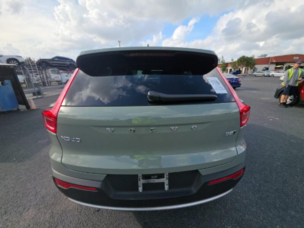 Used 2024 Volvo XC40 B5 Plus Bright SUV