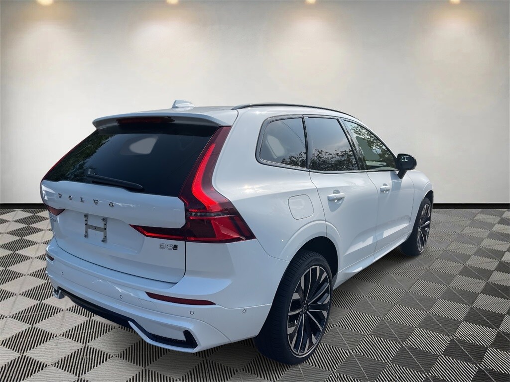 2026 Volvo XC60 photo 3