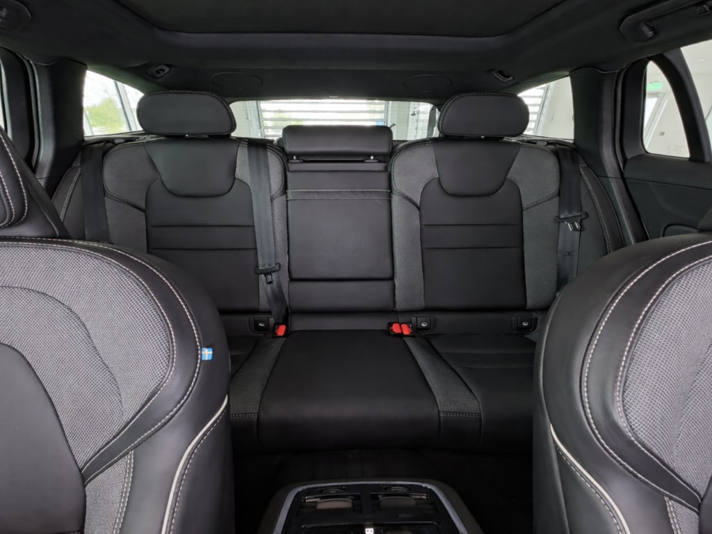 2021 Volvo V60 R-Design - Photo 15