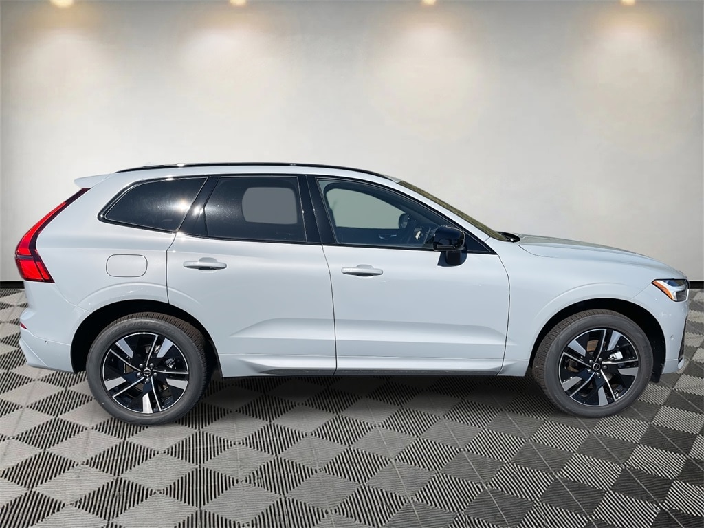 New 2026 Volvo XC60 B5 Plus SUV