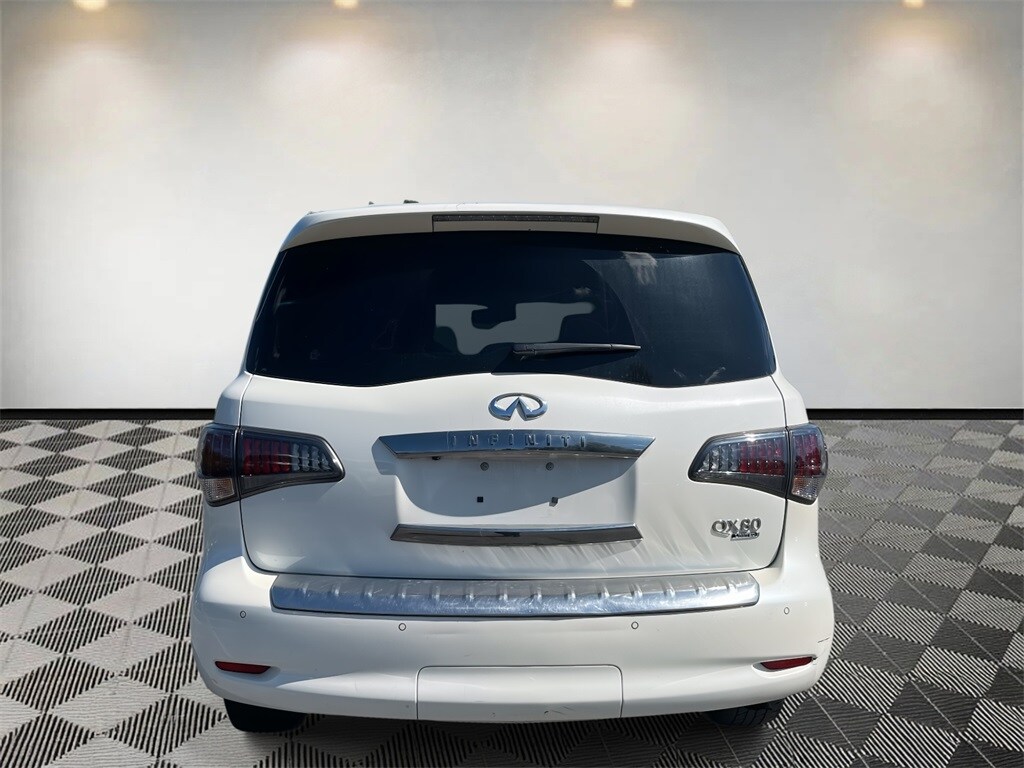 2017 Infiniti QX80 Limited photo 4