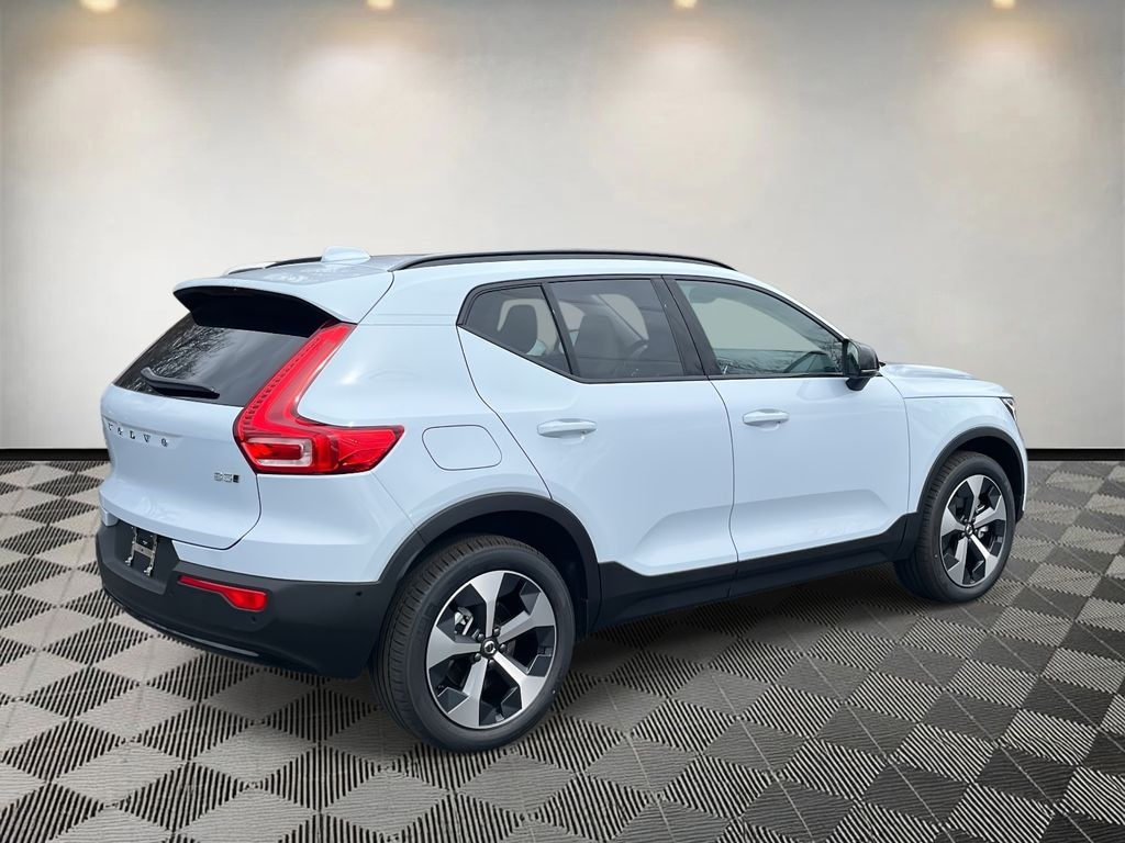 New 2026 Volvo XC40 B5 Plus SUV