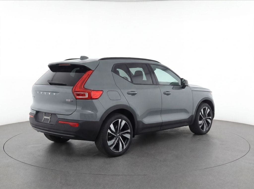 Used 2024 Volvo XC40 B5 Plus Dark SUV