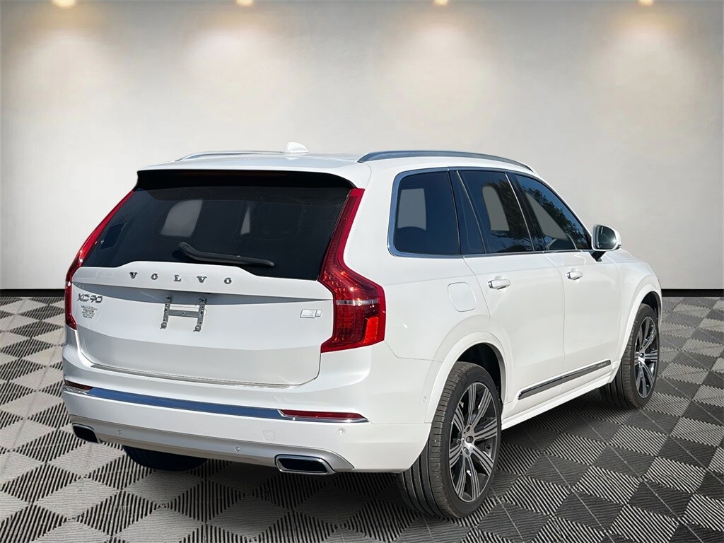 2021 Volvo XC90 Recharge T8 Inscription AWD photo 3