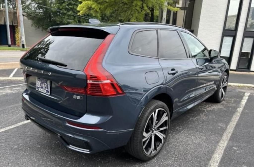 Used 2024 Volvo XC60 B5 Ultimate Dark SUV
