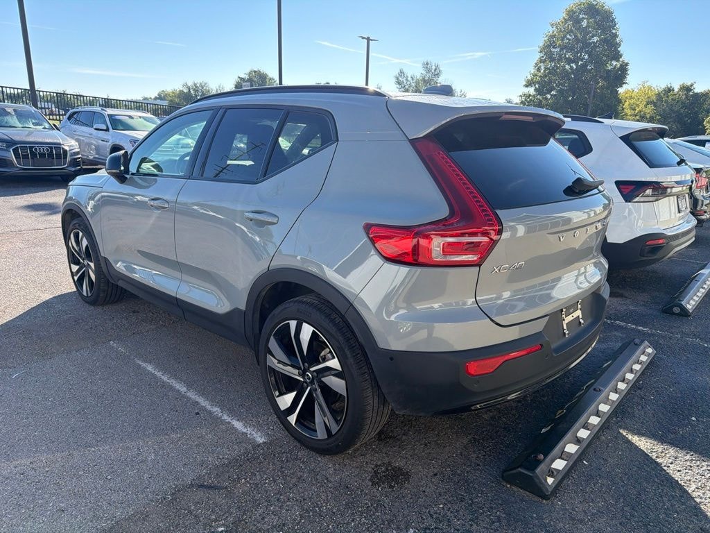 Certified 2025 Volvo XC40 B5 Plus Dark Theme SUV