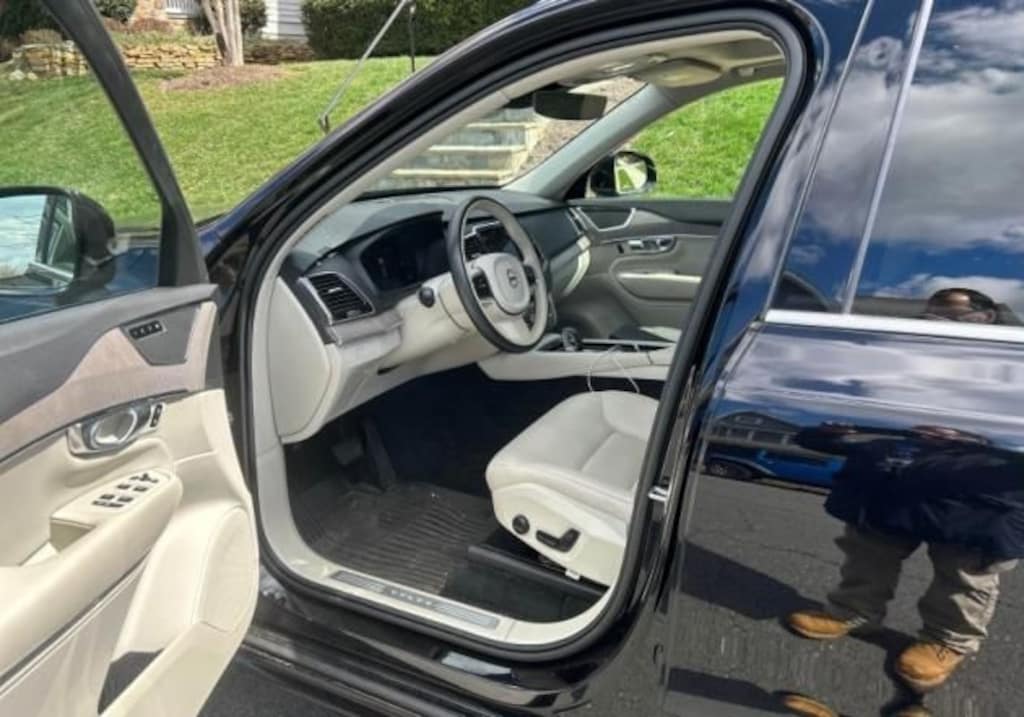 Used 2023 Volvo XC90 B6 AWD Plus 7-Seater SUV